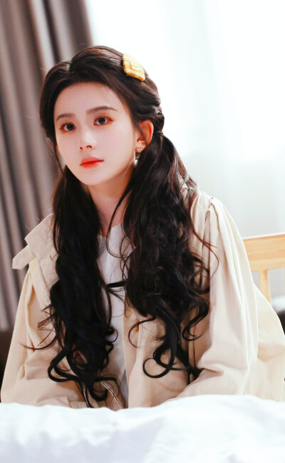 马思纯