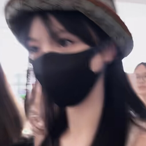 口罩女孩