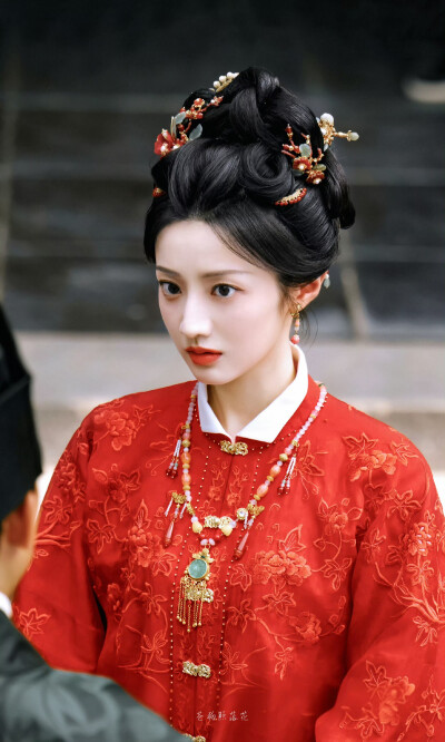 黄羿