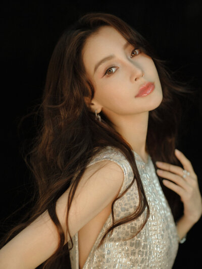 杨颖