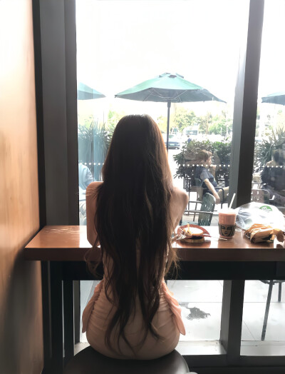悄悄退场