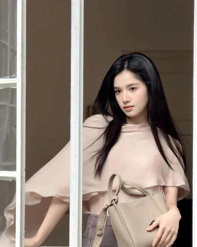 张婧仪