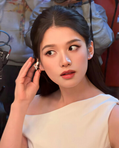 张婧仪