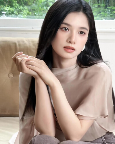 张婧仪