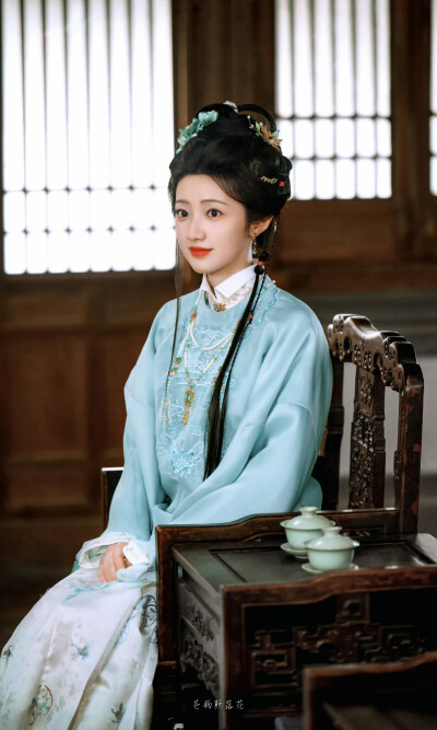 黄羿