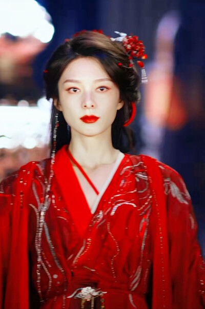 傅菁