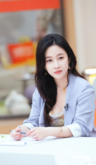 刘美含