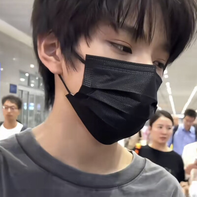 王橹杰