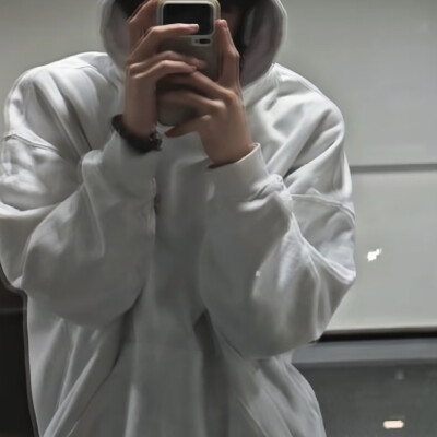 头像丨男头 成为你珍视的人好难