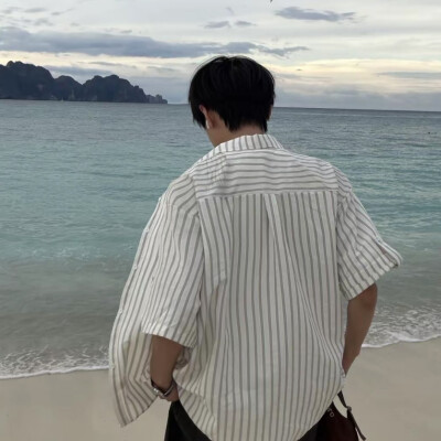 头像丨男头 感到幸福的时候会流泪