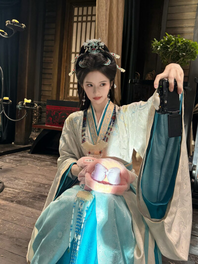 刘些宁