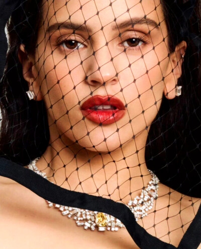 Rosalia的面纱（met gala 2024） ​​​