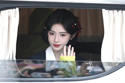 鞠婧祎
