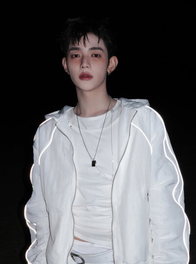 章昊