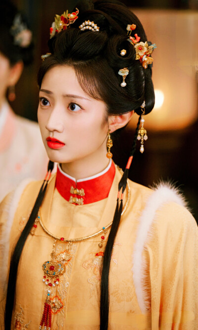 黄羿