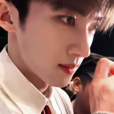 让春光也听 秋月也听