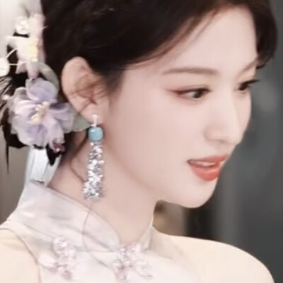 从前有座山，山上有棵树，树里有只妖