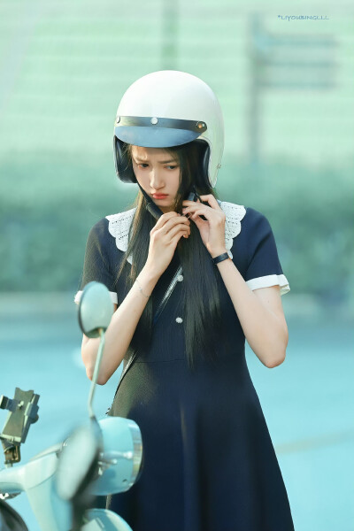 - 关晓彤 / 晴也 。