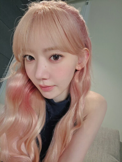 宮脇咲良