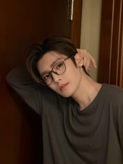 侯明昊