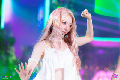 宮脇咲良