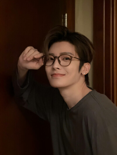 侯明昊