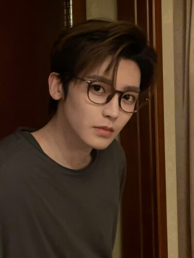 侯明昊