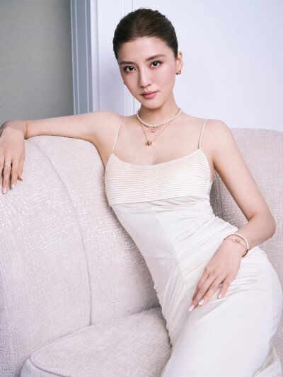 吴千语