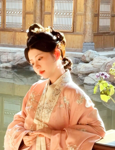 何蓝逗