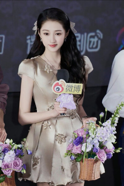 关晓彤