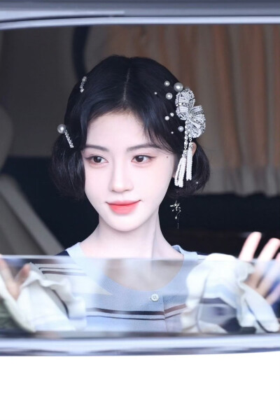 鞠婧祎