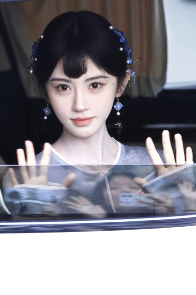 鞠婧祎
