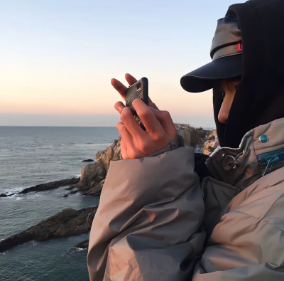 头像丨男头 缘分本就稀薄寡淡
