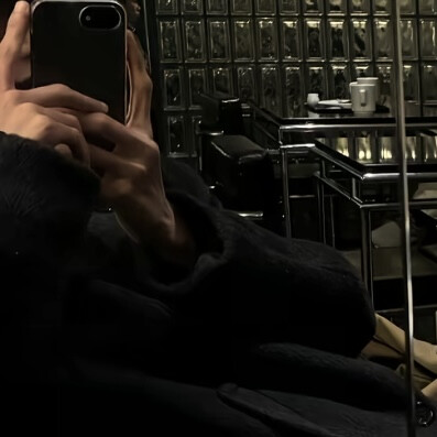 头像丨男头 时间会冲淡一切