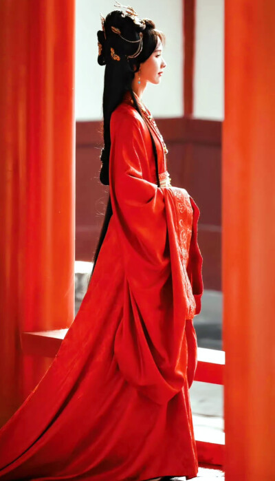 陈都灵