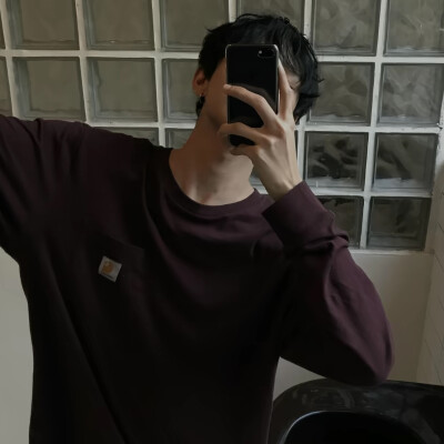 头像丨男头 缘分本就稀薄寡淡