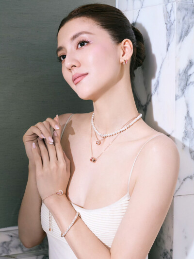 吴千语