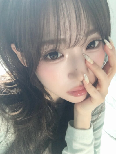 尹舒妍