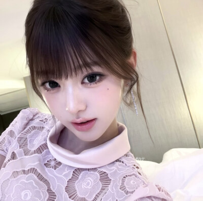 张元英