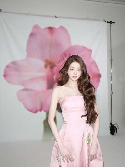 张元英 wonyoung
