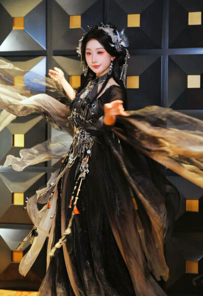 邓寓君