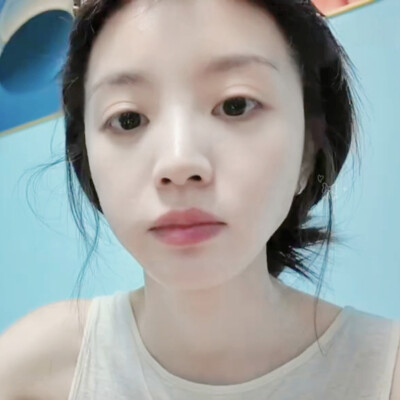我是真的想看我姐姐当吃播