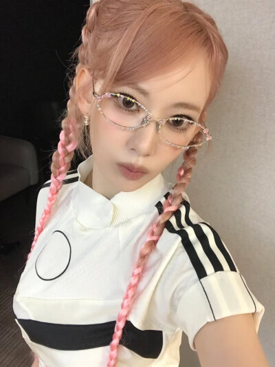 宮脇咲良INS更新