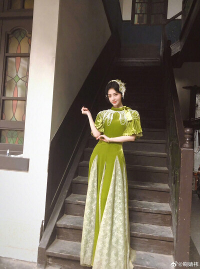 鞠婧祎