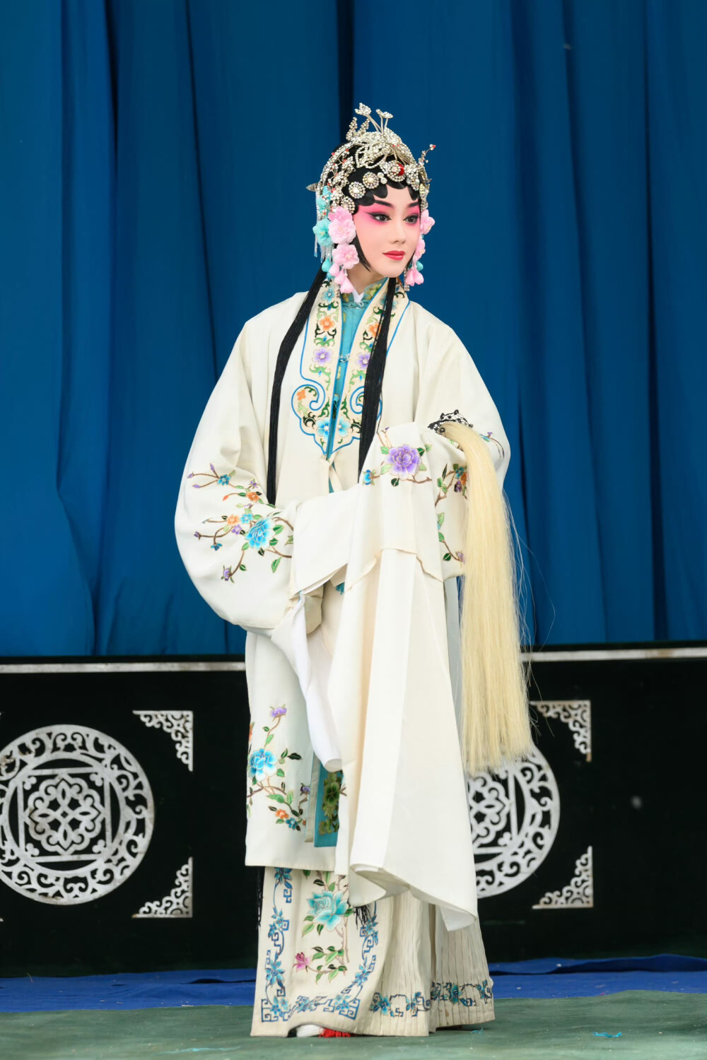 刘浩存