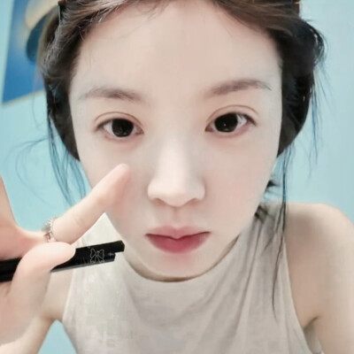 我是真的想看我姐姐当吃播