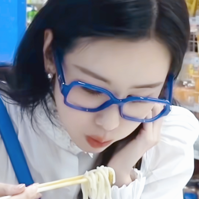 我觉得很萌啊，微修过吧我不太会这个