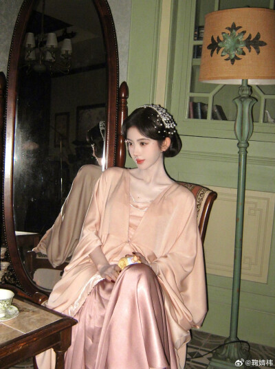 鞠婧祎