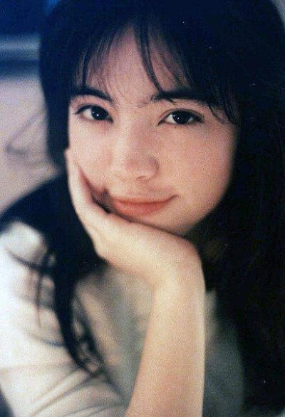 1998年，摄影师今村敏彦镜头下的永井流奈。 ​​​
