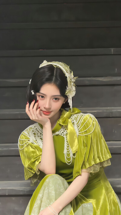 鞠婧祎